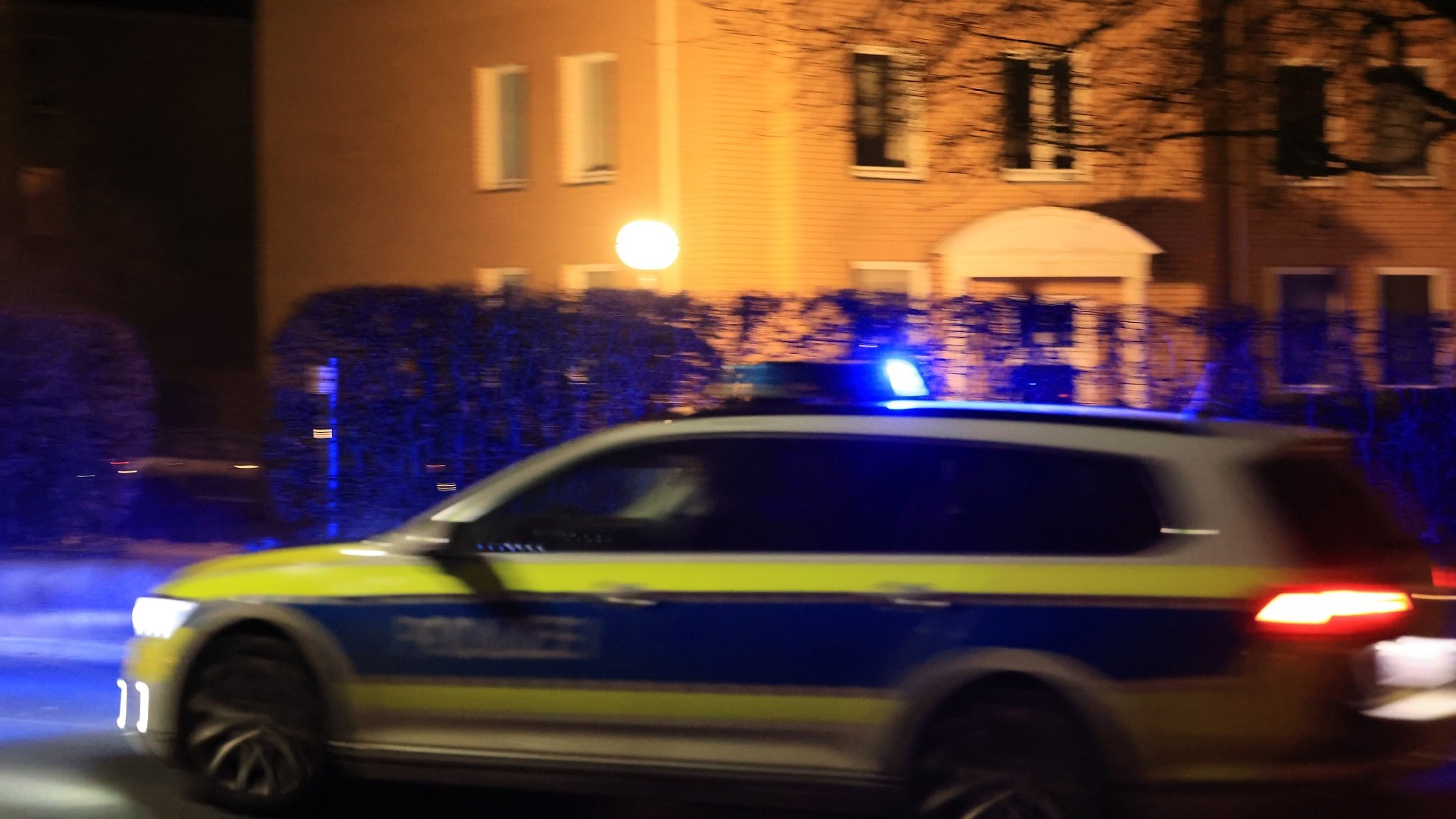 Polizeiauto mit Blaulicht am 01.01.2023 in Osnabrück.