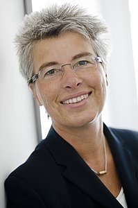 Dr. Barbara Mayer
