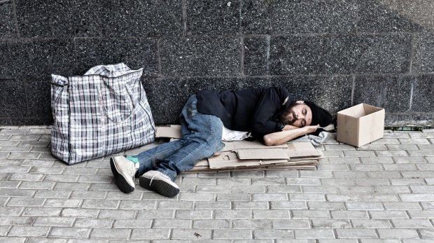 Obdachloser schläft