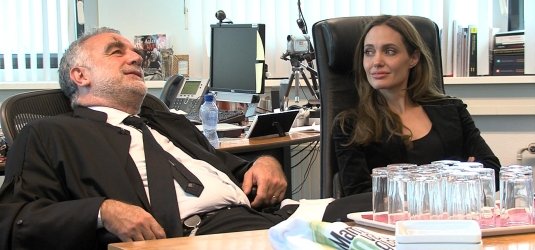 Luis Moreno-Ocampo mit Angelina Jolie