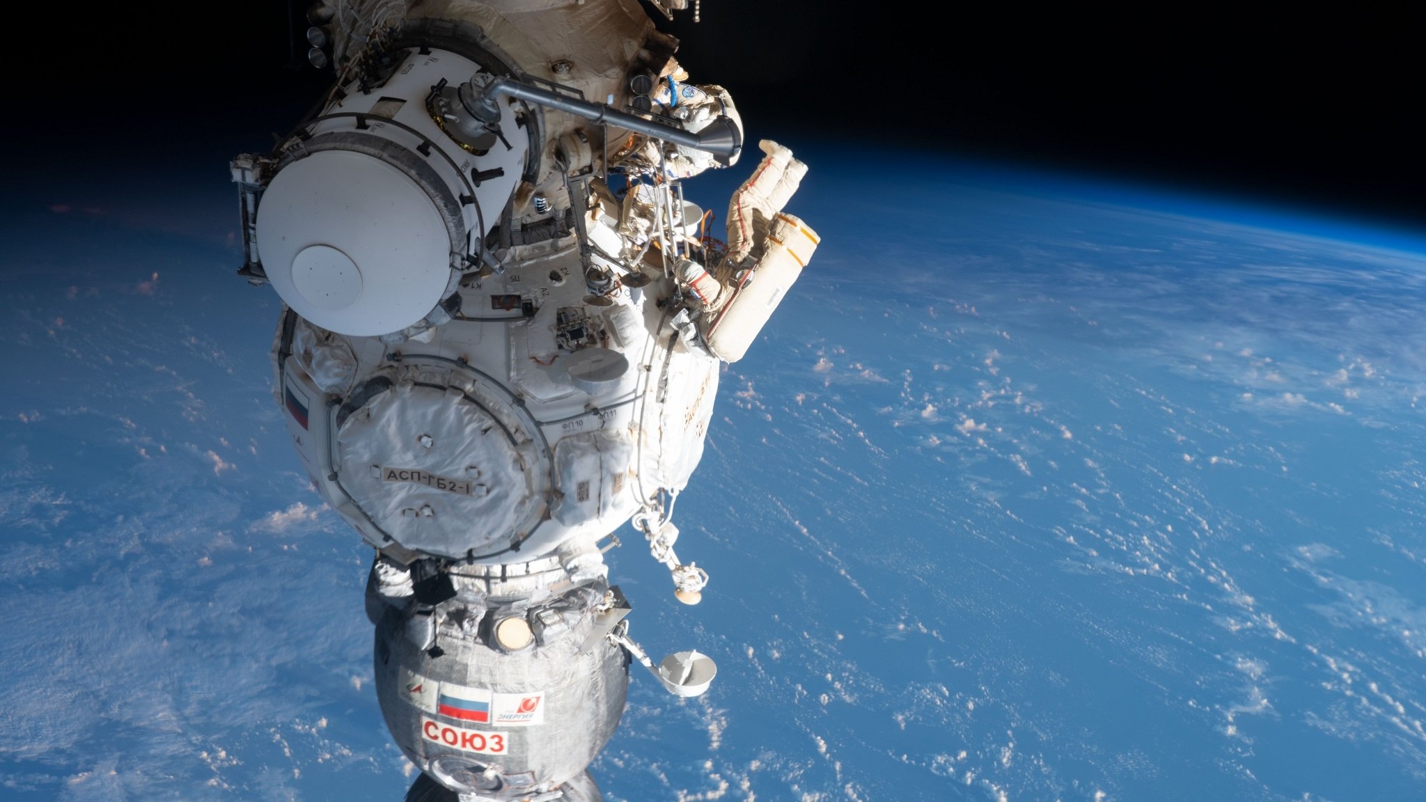 Russische Kosmonauten arbeiten an der ISS (Symbolbild, 12.05.2023)