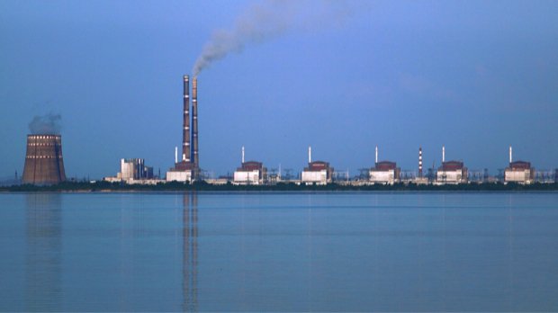 Kernkraftwerk Saporischschja mit 6 Blöcken bei Tag