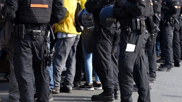 Polizeieinsatz bei Demo (Symbolbild)