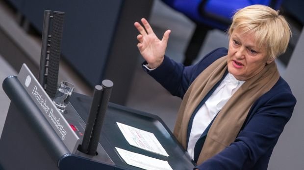 14.06.2018, Berlin: Renate Künast, Bundestagsabgeordnete von Bündnis90/Die Grünen, spricht im Bundestag.
