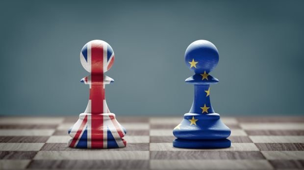 Großbritanninen und die EU auf einem Schachbrett (Symbol)