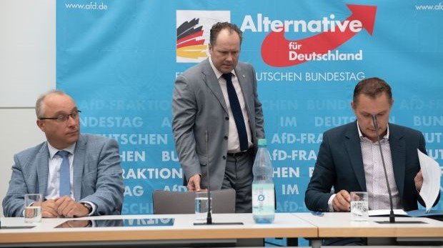 AfD-Bundestagsabgeordnete auf einer Pressekonferenz im August 2018