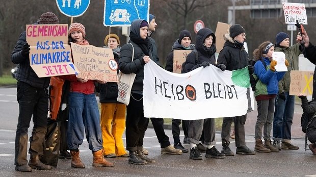 Umweltaktivisten während einer Demonstration