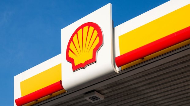 Shell-Logo an einer Tankstelle