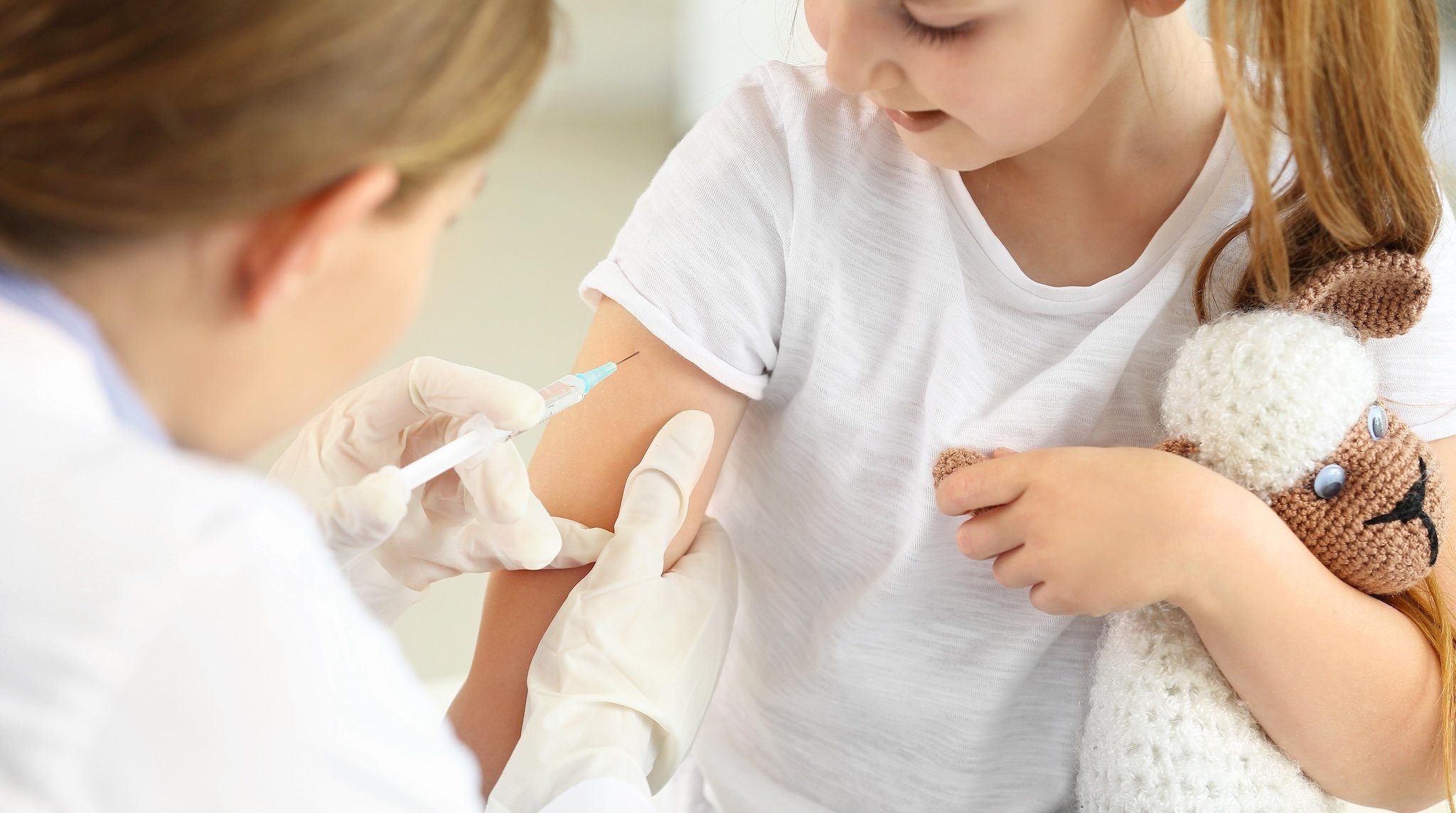 Ein Kind wird geimpft (Symbolbild)