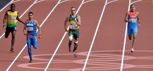 Oscar Pistorius (mitte) bei Olympia 2012, 400-Meter-Lauf