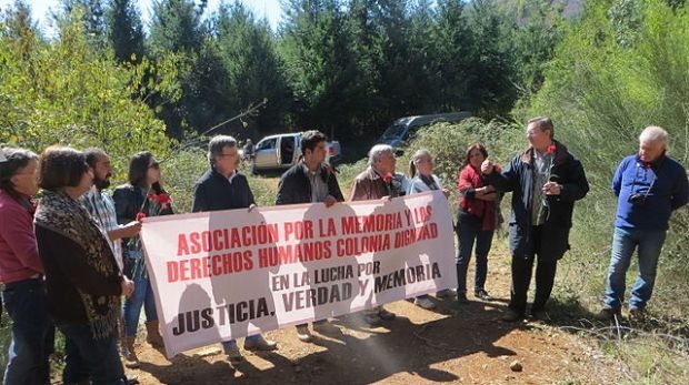 Chilenen fordern die Aufklärung der Verbrechen in der Sektensiedlung "Colonia Dignidad"