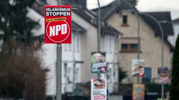 In Büdingen holte die NPD mit Plakaten wie diesen über zehn Prozent der Stimmen