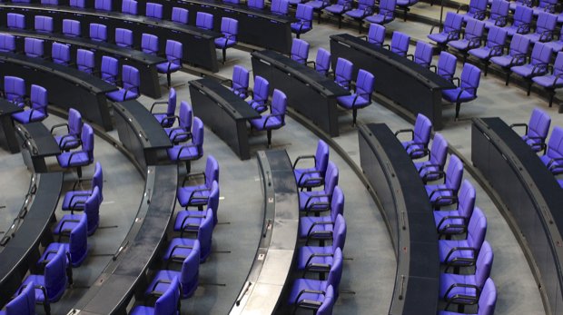 Zu viele Sitze? Der Deutsche Bundestag in Berlin