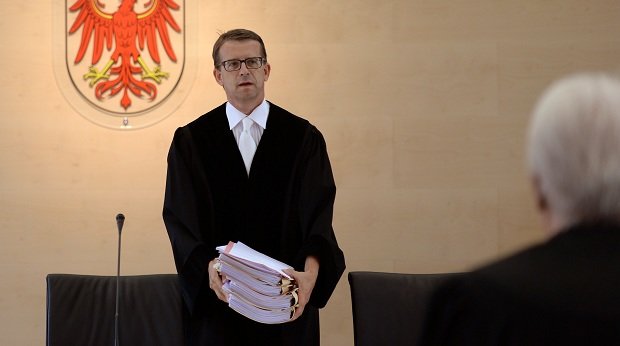 Jes Möller 2013, nachdem er am Landesverfassungsgerichtshof Brandenburg eine Entscheidung verkündet hat