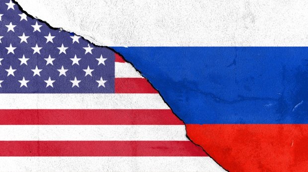 USA- und Russland-Flagge