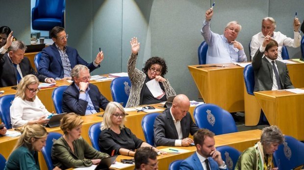 Caroline van der Plas (BBB) während der wöchentlichen Fragestunde und der Abstimmungen im Abgeordnetenhaus, in Den Haag, Niederlande, am 28. Juni 2022.