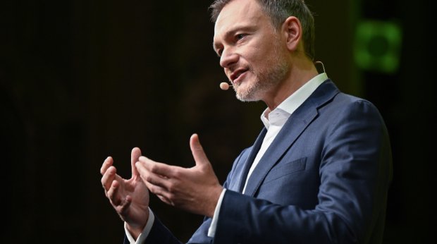 Christian Lindner, Vorsitzender der FDP und Bundesfinanzminister, spricht im Opernhaus beim traditionellen Dreikönigstreffen der FDP, 6.11.2023.