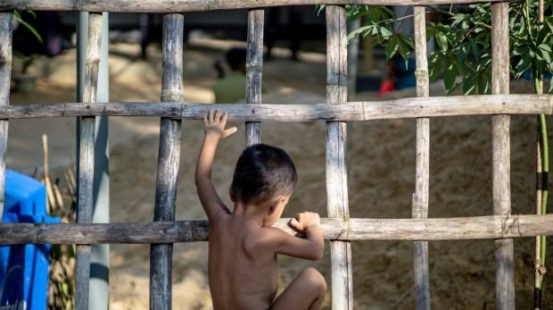 Ein Junge der verfolgten Minderheit der Rohingyas