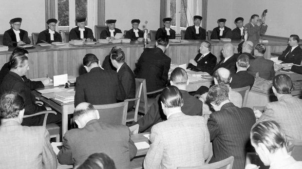 Erste Sitzung des Zweiten Senats des BVerfG am 2. Oktober 1951.