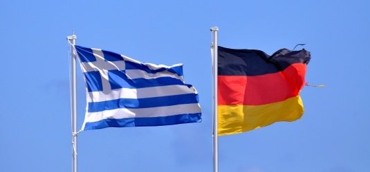 Griechische und Deutsche Flagge