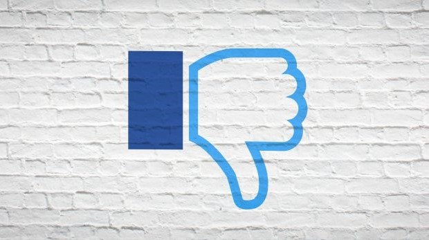 Facebook Dislike-Button auf Steinwand