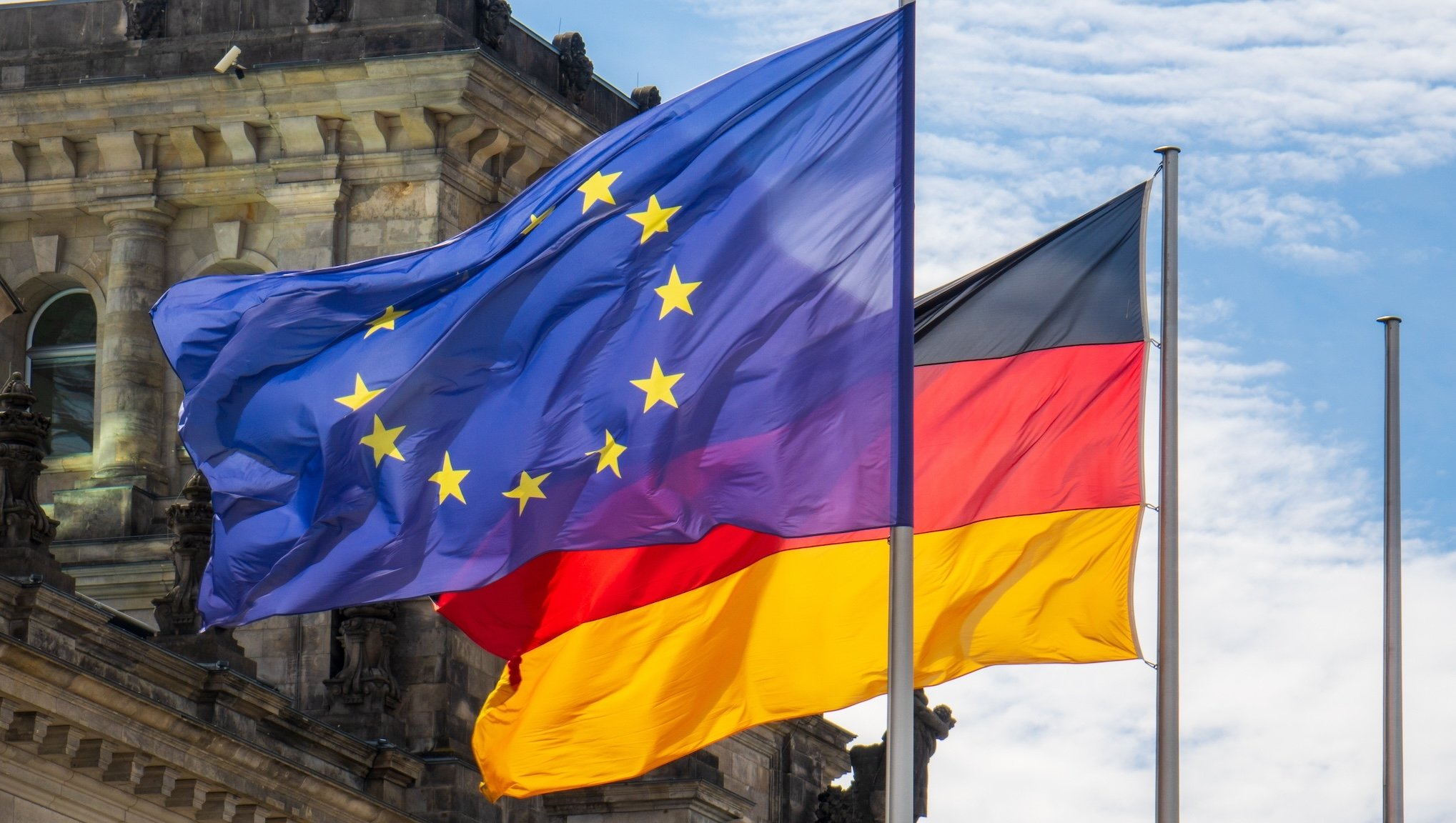 Deutschland- und Europaflagge
