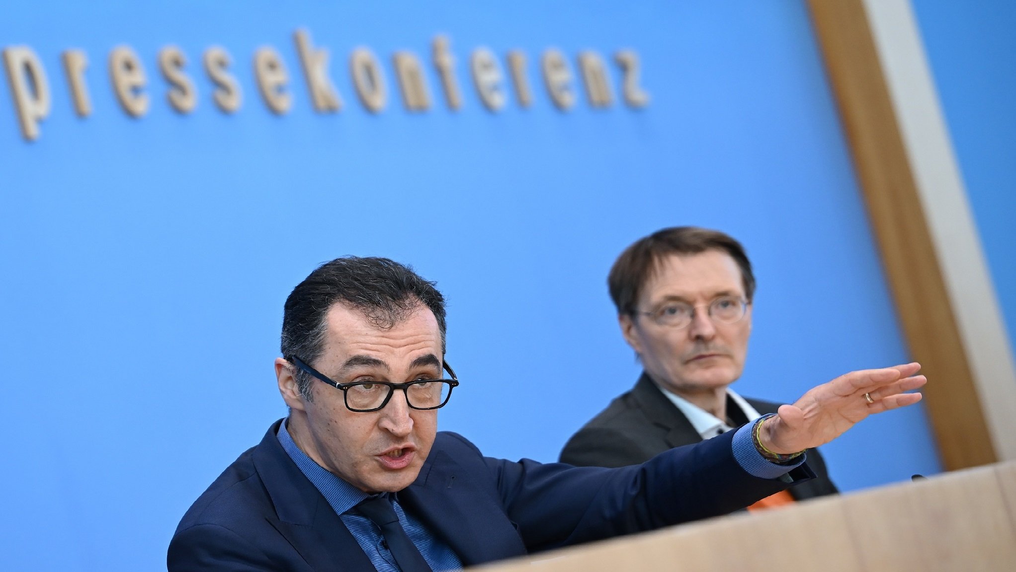 Özdemir und Lauterbach auf der Pressekonferenz am Mittwochvormittag in Berlin