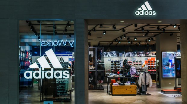 Ein Ladengeschäft von Adidas in einem Einkaufszentrum