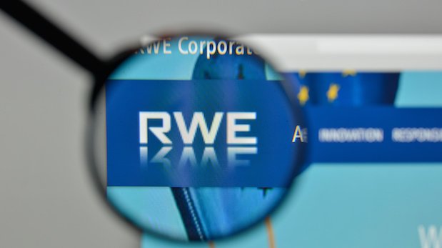 Ein RWE-Logo unter der Lupe
