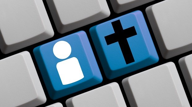 Tastatur mit Profilsymbol und Kreuz