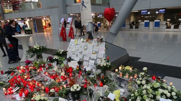 Trauerkränze am Flughafen Düsseldorf