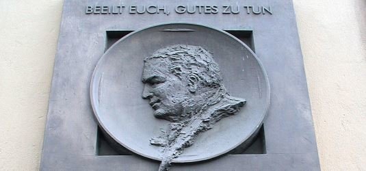 Gedenktafel für Friedrich Joseph Haass am Haus des erzbischöflichen Generalvikariats in Köln