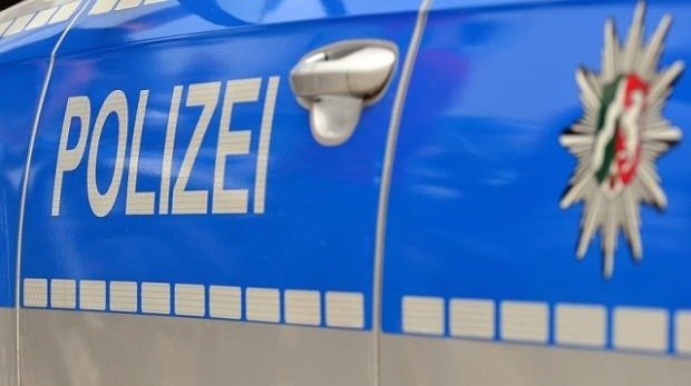 Autotür eines Polizeiwagens in NRW