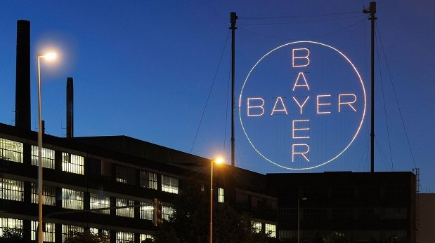 Das Bayer-Kreuz in Leverkusen