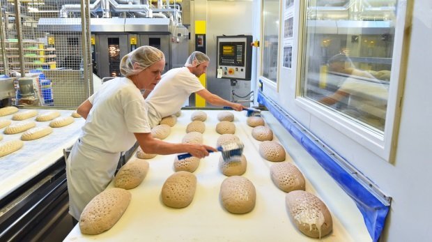 Herstellung von Brot in einer Großbäckerei