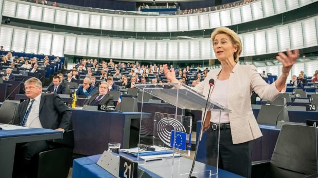 Ursula von der Leyen bei ihrer Bewerbungsrede vor den Abgeordneten des Europaparlaments