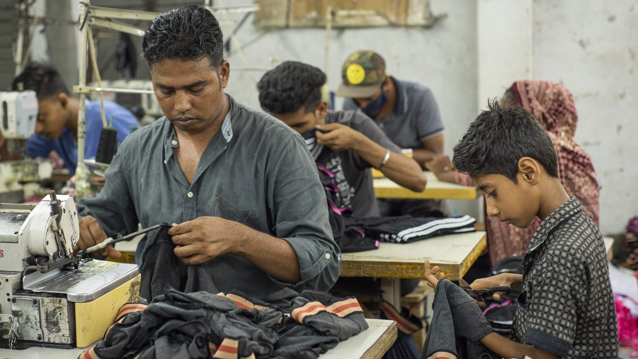 Arbeit in einer Fabrik in Narayanganj, Bangladesh