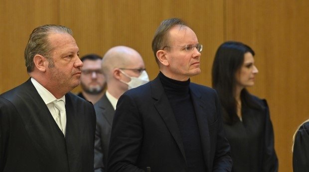 Markus Braun mit Verteidiger Alfred Dierlamm im Gerichtsaal