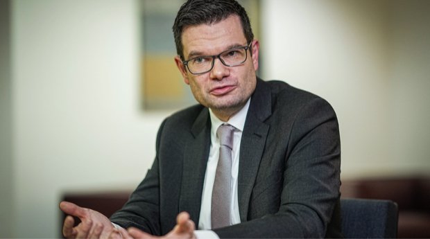 Marco Buschmann (FDP), Bundesminister der Justiz, aufgenommen im Justizministerium bei einem Interview mit der dpa Deutsche Presse-Agentur GmbH.