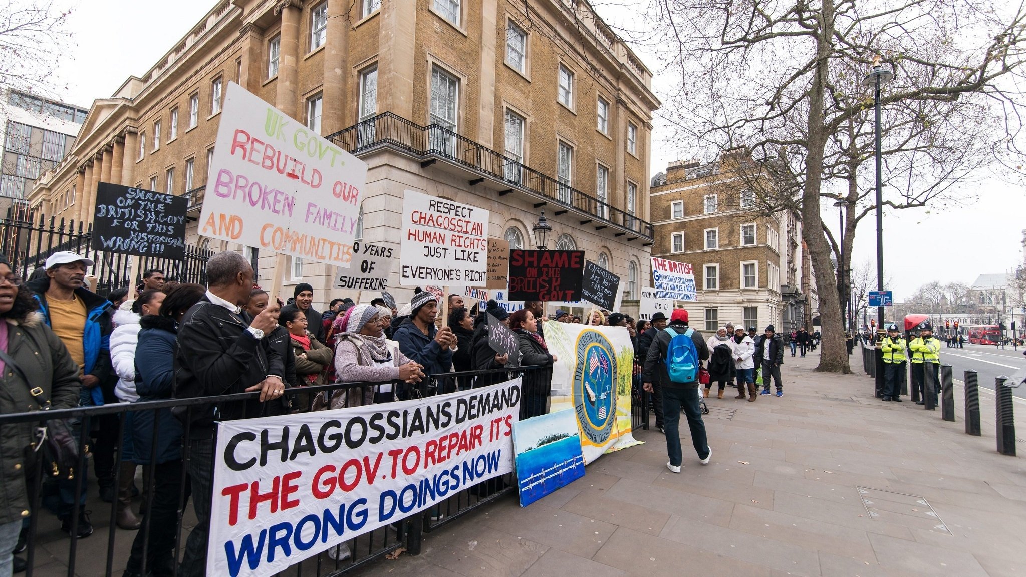Chagossianer demonstrieren am 15.12.2016 in London.