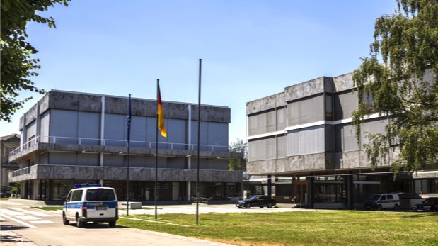 Außenansicht des Gebäudes des BVerfG in Karlsruhe.