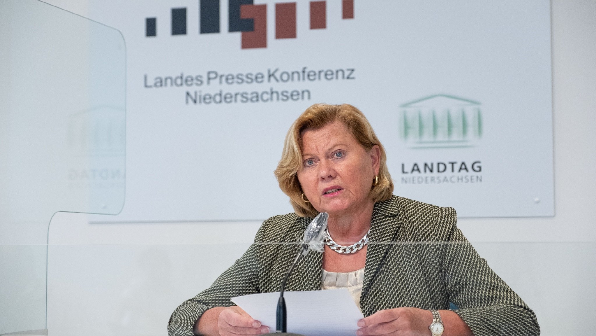 Barbara Thiel, Landesdatenschutzbeauftragte in Niedersachsen, spricht während einer Pressekonferenz im Landtag zum Tätigkeitsbericht 2019.