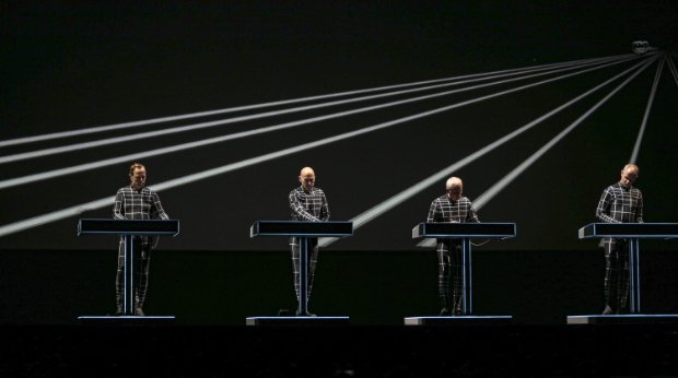 Kraftwerk live im Teatro Romano di Ostia Antica in Rom, 27.6.2019.
