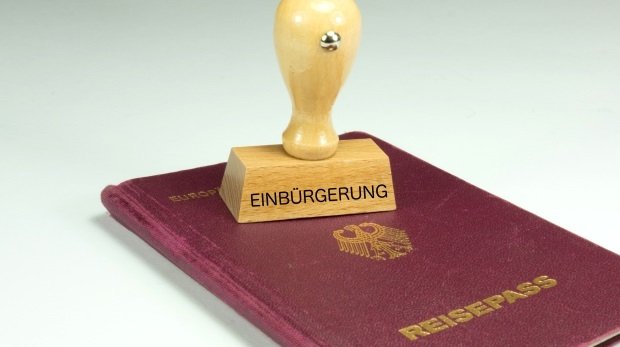 Deutscher Reisepass mit Stempel