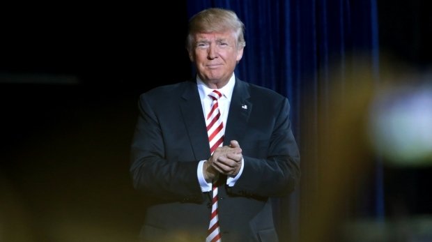 Donald Trump am 04.10.2016 bei einer Wahlkampagne in Arizona