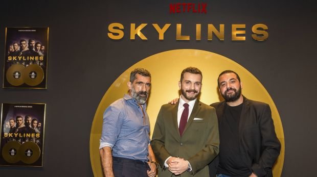 Die Schauspieler/Produzenten Erdal Yildiz, Edin Hasanovic und Sahin Eryilmaz bei der Premiere der Netflix-Serie