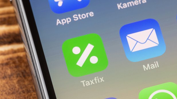 App Taxfix auf einem Smartphone
