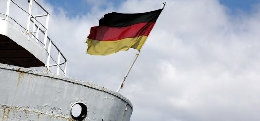 Schiff unter deutscher Flagge