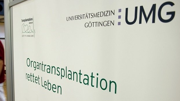 Schild am Uniklinikum Göttingen