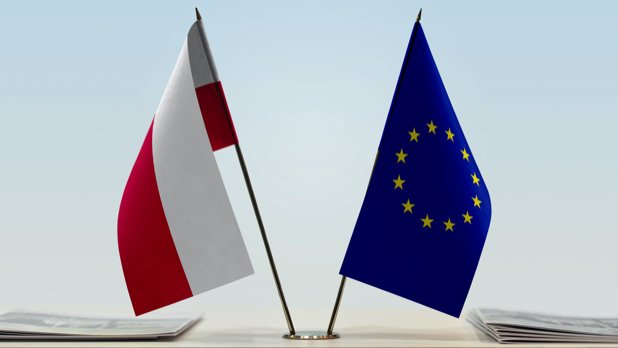Polnische und EU Flagge